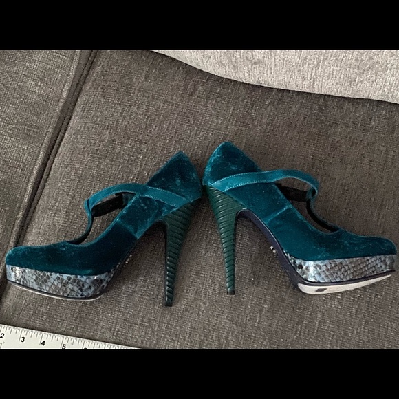 Rachel royal Heels crush Velvet and Snake platform heels size 8 - Picture 13 of 16